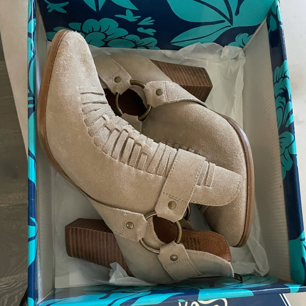 Seychelles sand colored ankle boot